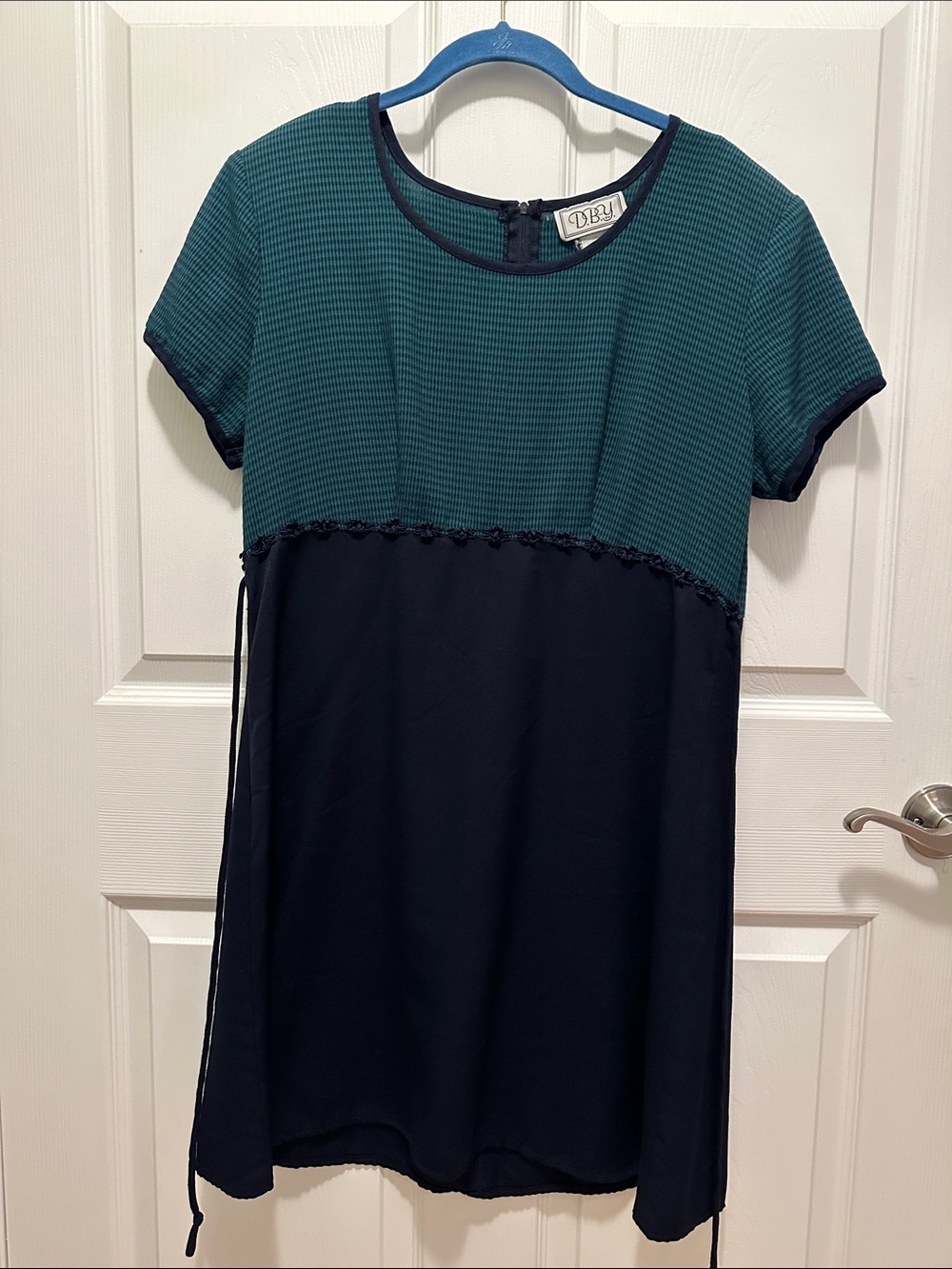 DBY Green and Black Short-Sleeve Midi Dress
